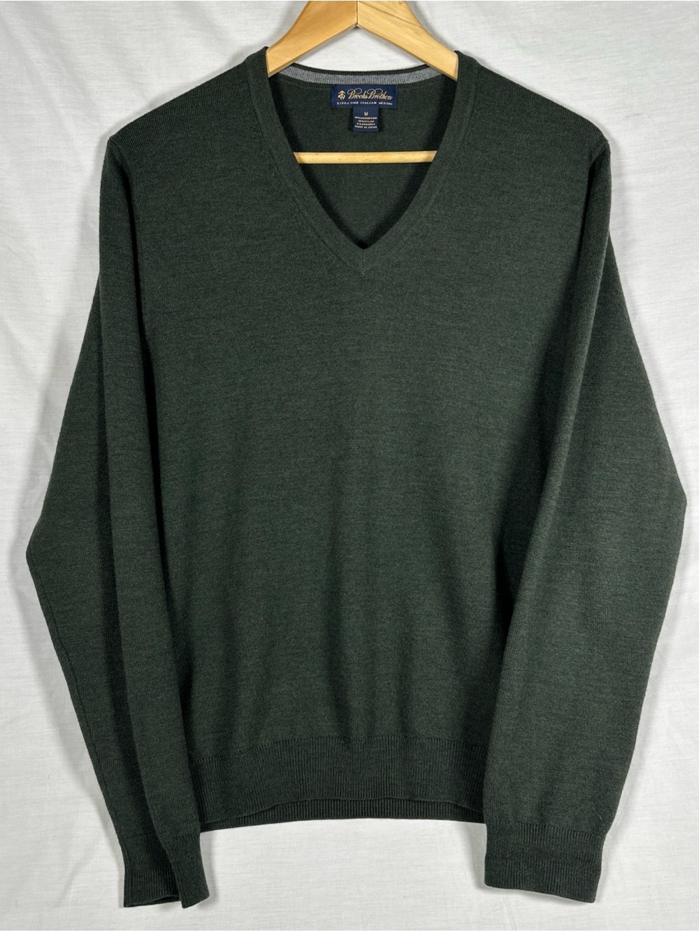 Brooks Brothers Men's Dark Green V-Neck Sweater Merino Wool Blend Medium
